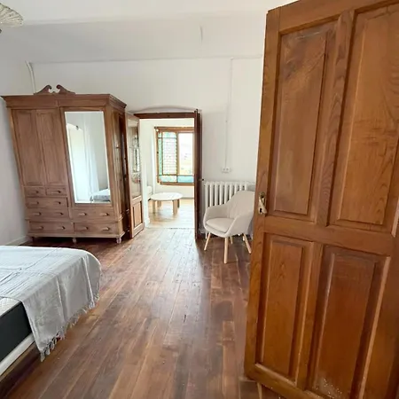 Casa Urogallo Apartment *