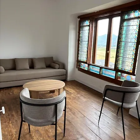 Casa Urogallo Apartment *